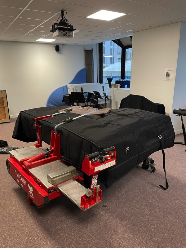 Location d’un piano de concert Steinway & Sons pour le conservatoire de Rennes au Théâtre National de Bretagne