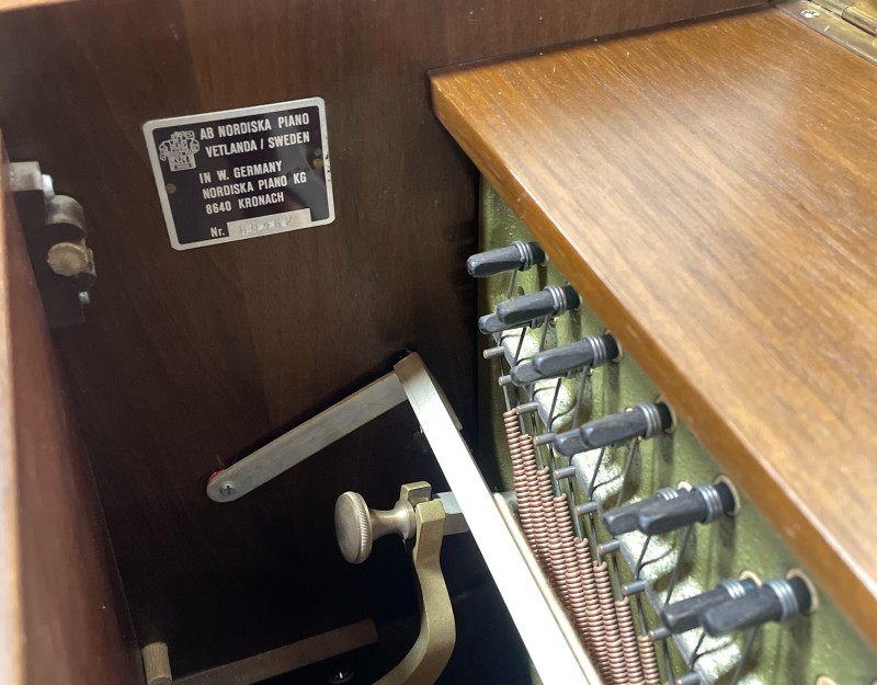 Vente de piano Européen d’occasion Nordiska en IIle et Vilaine