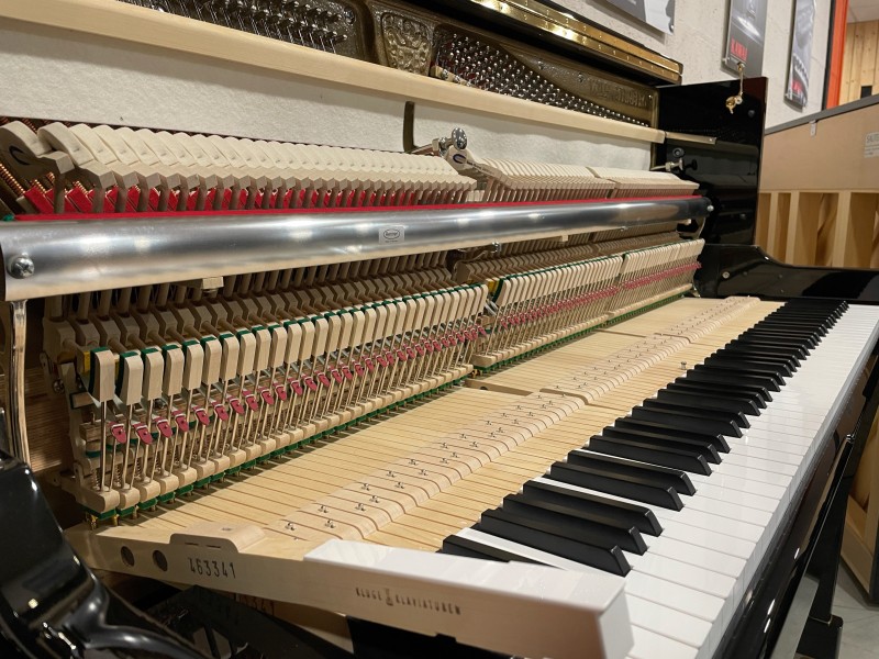 Piano de WILH. STEINBERG signature S-125 de fabrication Allemande