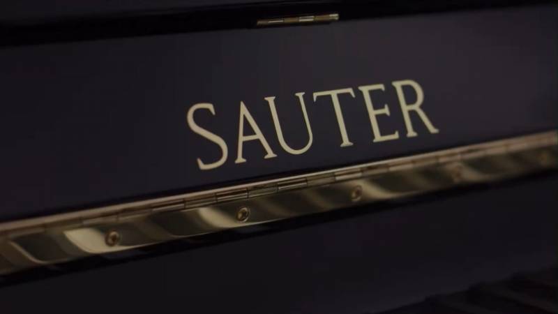 Piano droit SAUTER CARUS 112 chez Pianos Pianos 36 avenue de la libération 35380 PLELAN LE GRAND