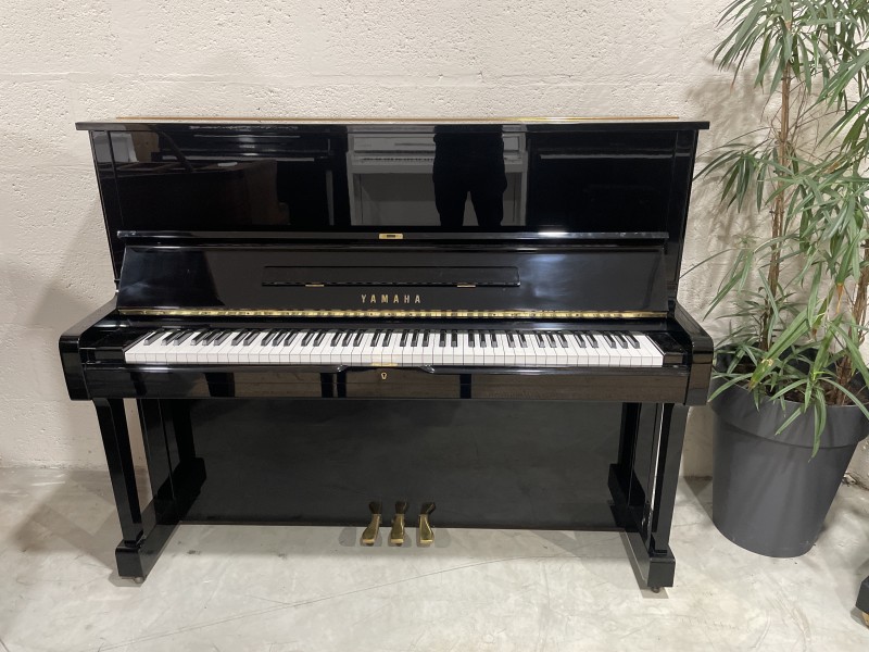 Vente de piano d’occasion YAMAHA U1