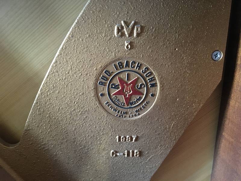 Achat d'un piano allemand IBACH d'occasion sur Rennes, Vannes et ma Bretagne