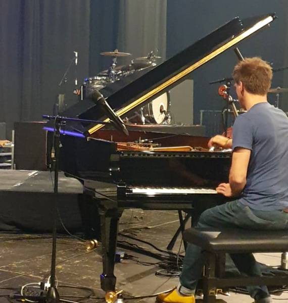 Accordeur de  piano sur Rennes et ces environs