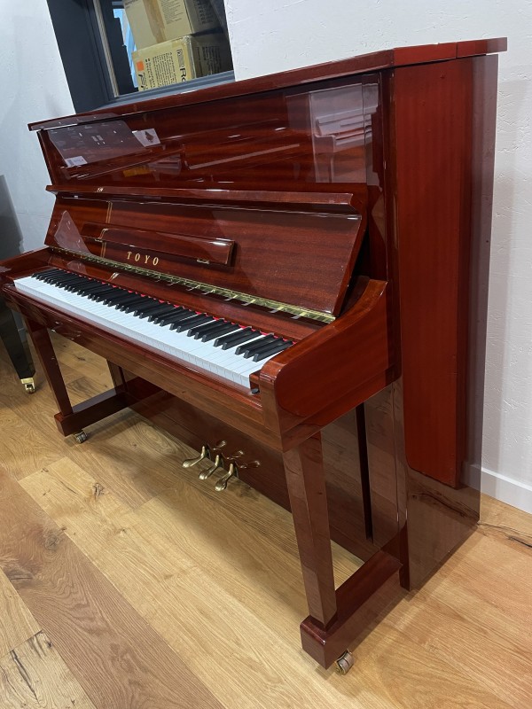 piano droit d’occasion TOYO NA116 acajou brillant