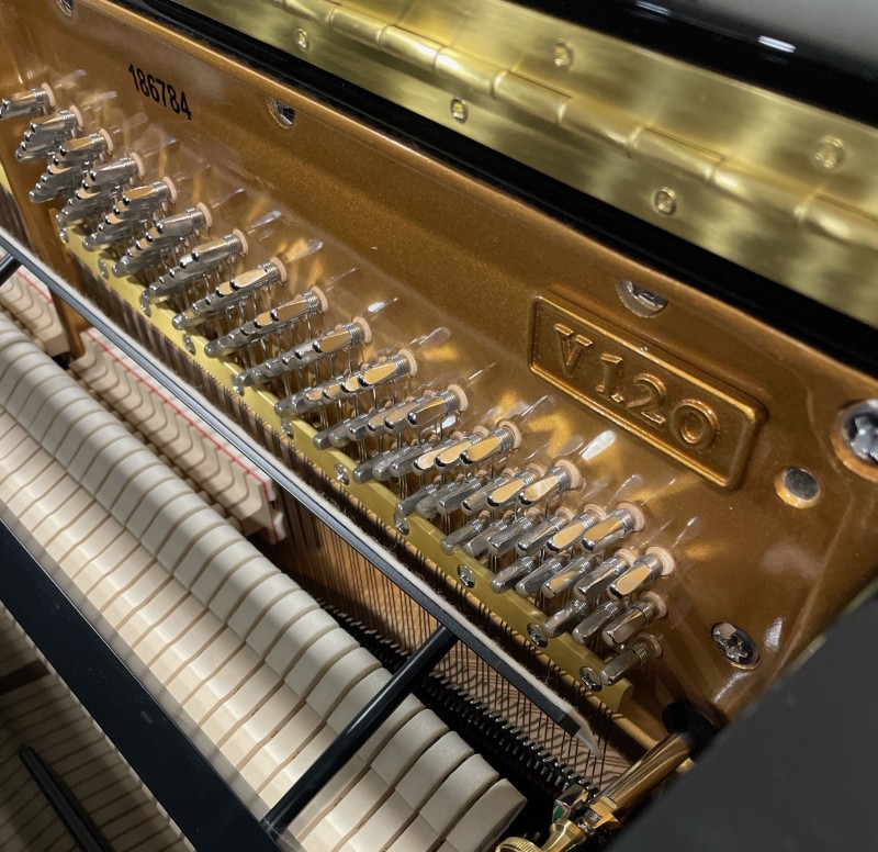 Acheter un piano W. HOFFMANN V120 de la filiale C. Bechstein