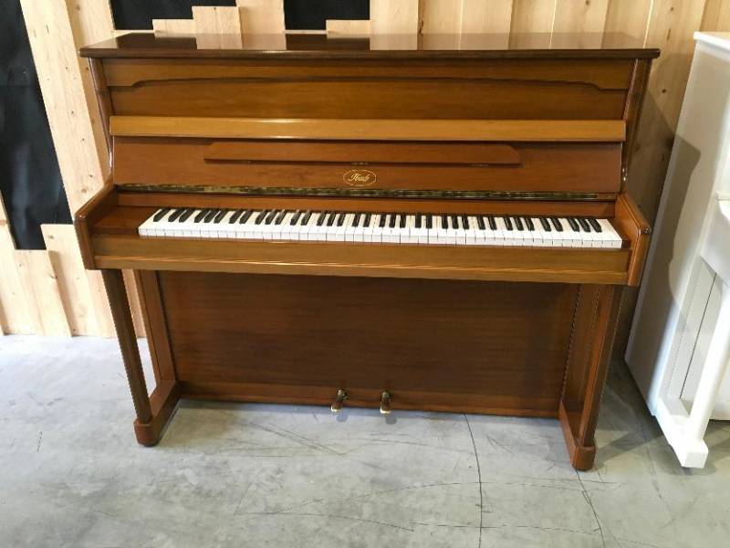 Achat d'un piano allemand IBACH d'occasion sur Rennes, Vannes et ma Bretagne